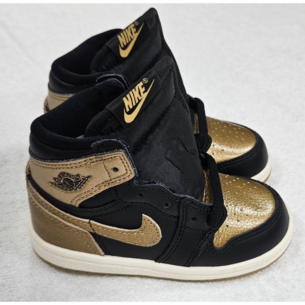 Nike Air Jordan 1 Retro High OG "Black Metallic Gold" GS Toddle Size 7C